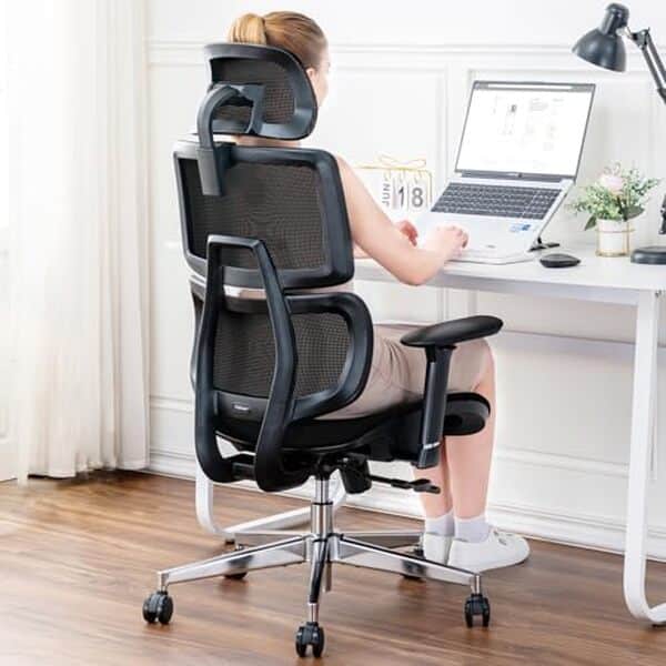 Découvrez notre test détaillé du fauteuil ergonomique Tonfary : confort premium, ajustement personnalisé et qualité durable pour votre bien-être au travail. 