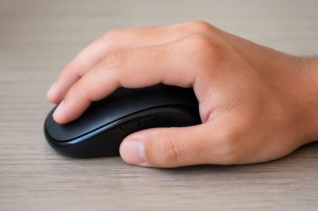Pourquoi la main qui tient la souris est froide ?