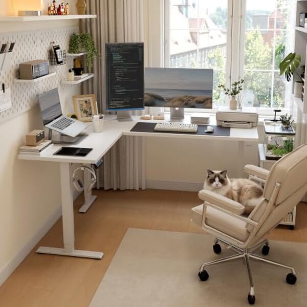 Découvrez notre test détaillé du bureau d'angle assis debout électrique OffiGo : ergonomie, performance et prix pour optimiser votre espace de travail.
