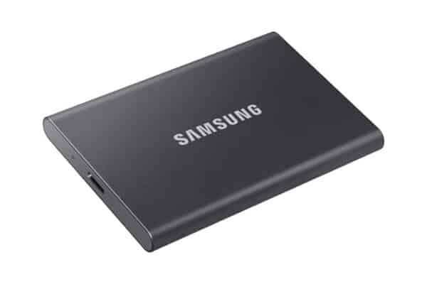 Découvrez notre test complet du Samsung SSD externe T7 1 To. Performances de haut niveau, sécurité avancée et portabilité : le SSD idéal pour vos données.
