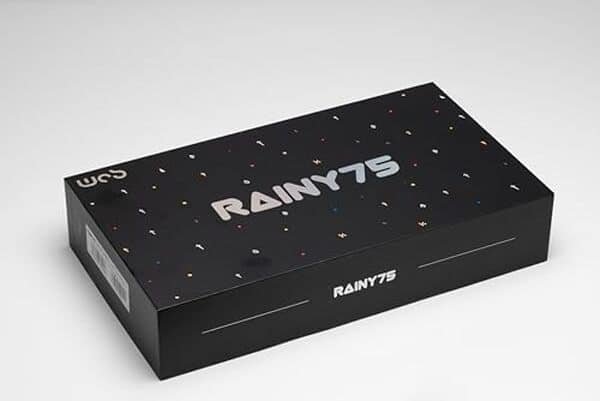 Découvrez notre test du clavier mécanique CutiePcs WOBKEY Rainy 75 : design élégant, connectivité sans fil et filaire, performances et qualité de frappe premium.