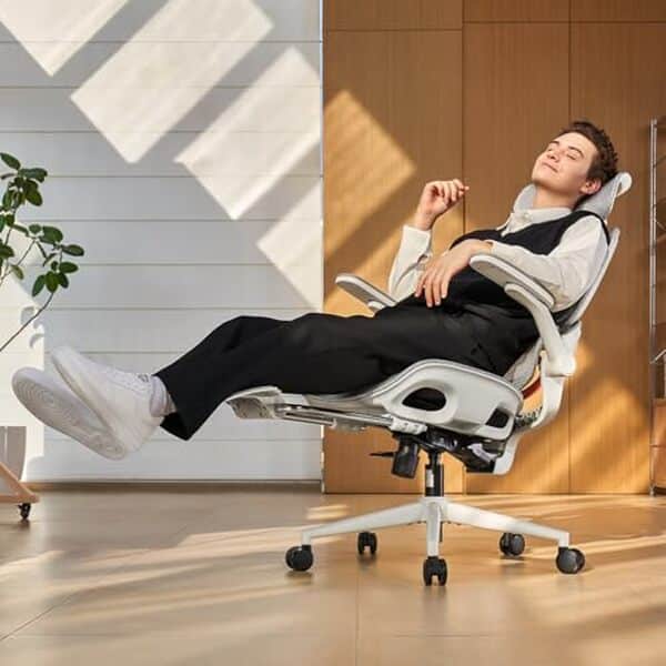 Découvrez notre test détaillé du fauteuil ergonomique Sihoo B100 Pro JT avec support lombaire et repose-pieds. Confort, qualité et performance pour votre espace de travail.